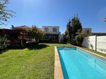 Venta / Casa / Colina