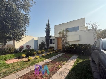 Venta / Casa / Colina