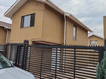 Venta / Casa / Colina