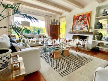 Venta / Casa / Colina