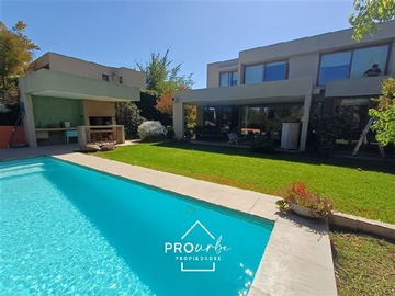 Venta / Casa / Colina