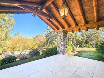 Venta / Casa / Colina