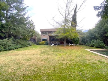 Venta / Casa / Colina