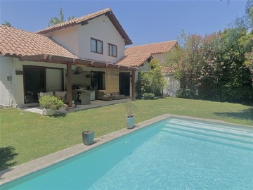 Venta / Casa / Colina