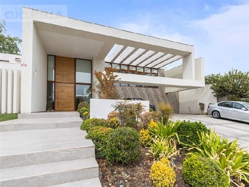 Venta / Casa / Colina