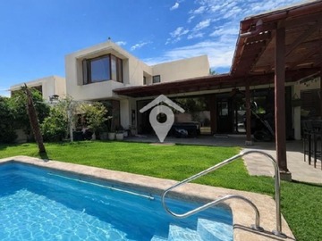 Venta / Casa / Colina