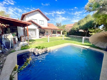 Venta / Casa / Colina