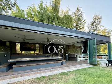 Venta / Casa / Colina