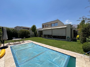 Venta / Casa / Colina