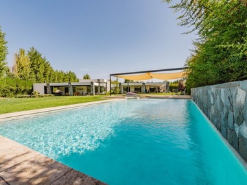 Venta / Casa / Colina