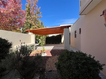 Venta / Casa / Colina
