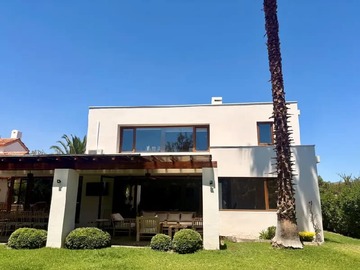 Venta / Casa / Colina