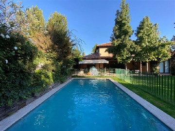 Venta / Casa / Colina