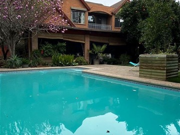 Venta / Casa / Colina