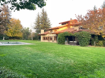 Venta / Casa / Colina