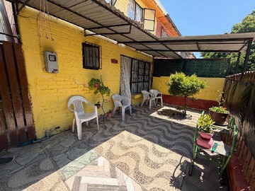 Venta / Casa / Colina