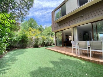 Venta / Casa / Colina