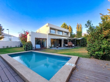 Venta / Casa / Colina