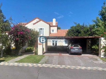 Venta / Casa / Colina