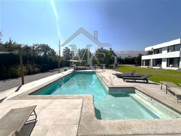 Venta / Casa / Colina