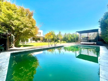 Venta / Casa / Colina