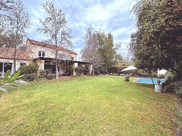 Venta / Casa / Colina