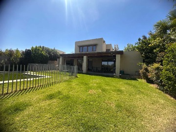 Venta / Casa / Colina