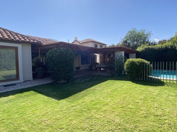Venta / Casa / Colina