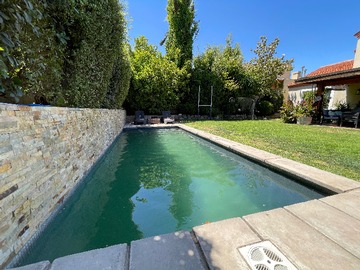 Venta / Casa / Colina
