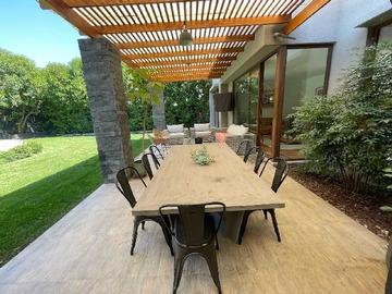 Venta / Casa / Colina