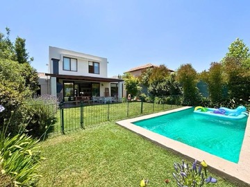 Venta / Casa / Colina