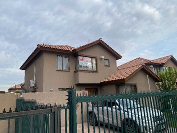 Venta / Casa / Colina