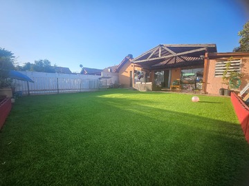 Venta / Casa / Colina