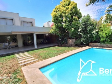 Venta / Casa / Colina