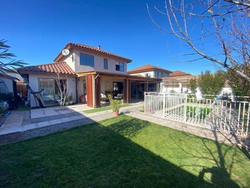 Venta / Casa / Colina