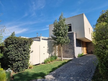 Venta / Casa / Colina