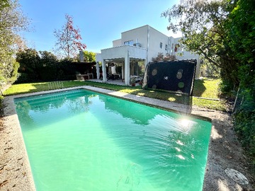 Venta / Casa / Colina