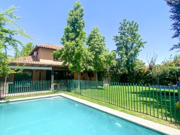 Venta / Casa / Colina