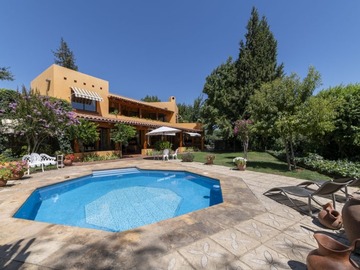 Venta / Casa / Colina