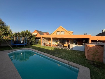 Venta / Casa / Colina