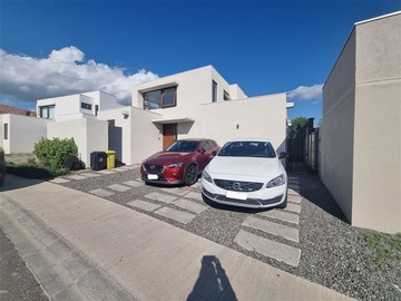 Venta / Casa / Colina