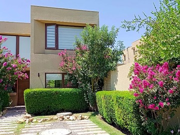 Venta / Casa / Colina