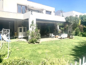 Venta / Casa / Colina
