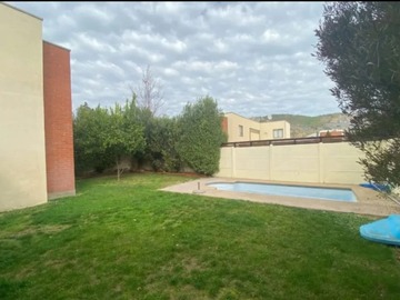 Venta / Casa / Colina