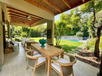 Venta / Casa / Colina