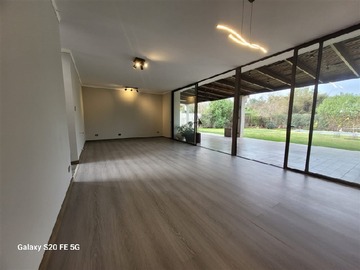 Venta / Casa / Colina