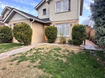 Venta / Casa / Colina