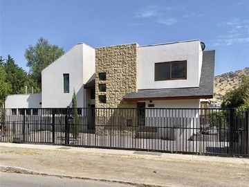 Venta / Casa / Colina