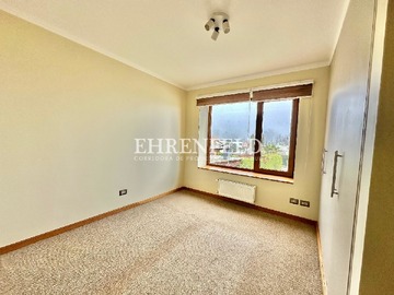Dormitorio 1, primer piso.