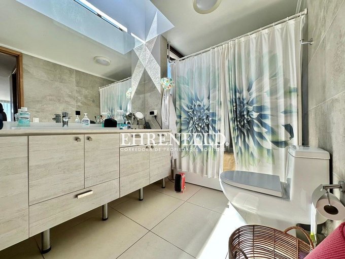 Baño suite segundo piso.